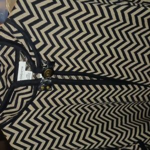 Liz Claiborne cloak tan and black size small